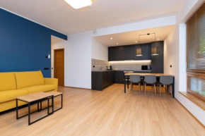 Self-check-in 2 bedroom apartment with a terrace and free parking in Tallinn